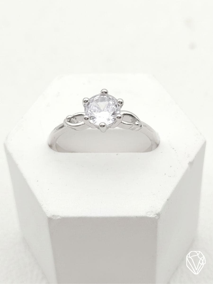 Anillo Ajustable Solitario — Oro Laminado Americano | Varelis Joyería