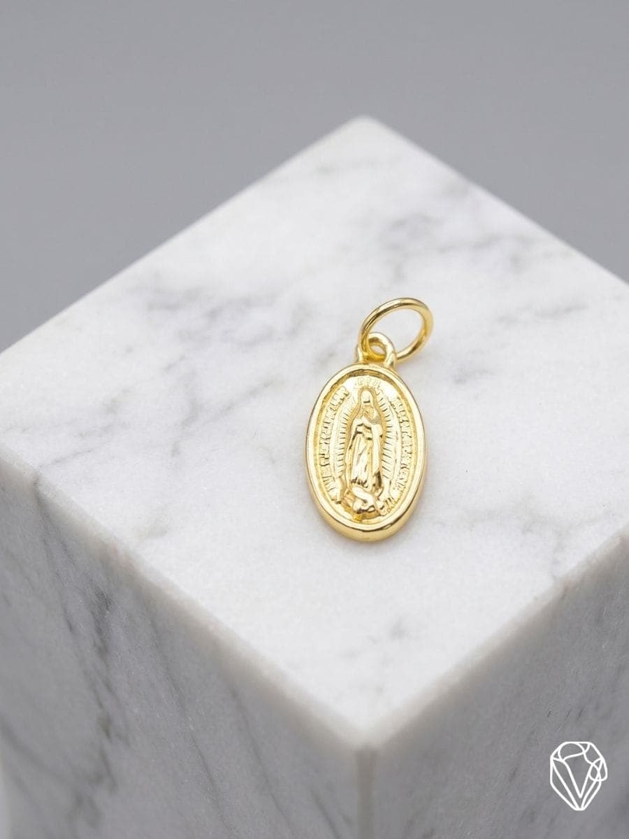 Dije Guadalupe — Oro Laminado Americano | Varelis Joyería