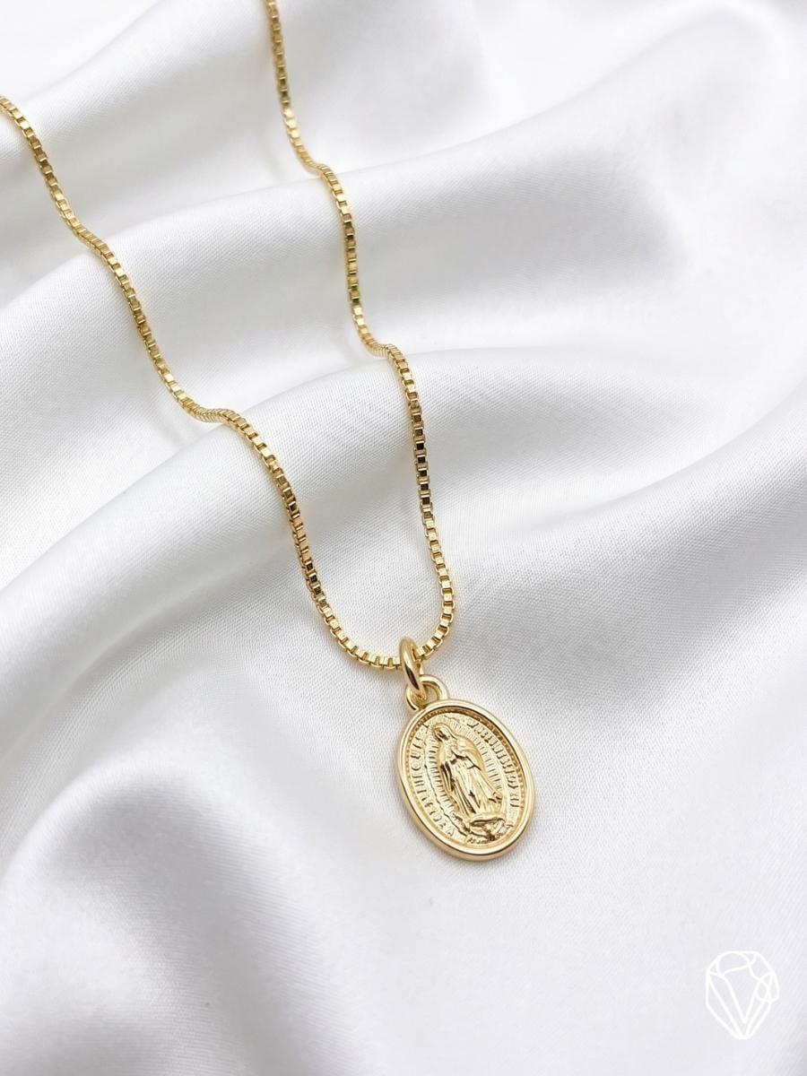 Dije Guadalupe — Oro Laminado Americano | Varelis Joyería